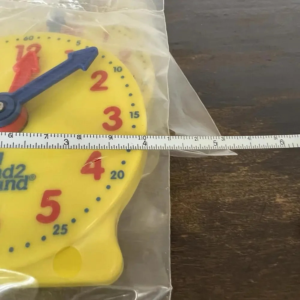 ETA Hand2Mind Learning Clocks Non Geared 4 Inch Clock Teaching‎ Tools lot of 17